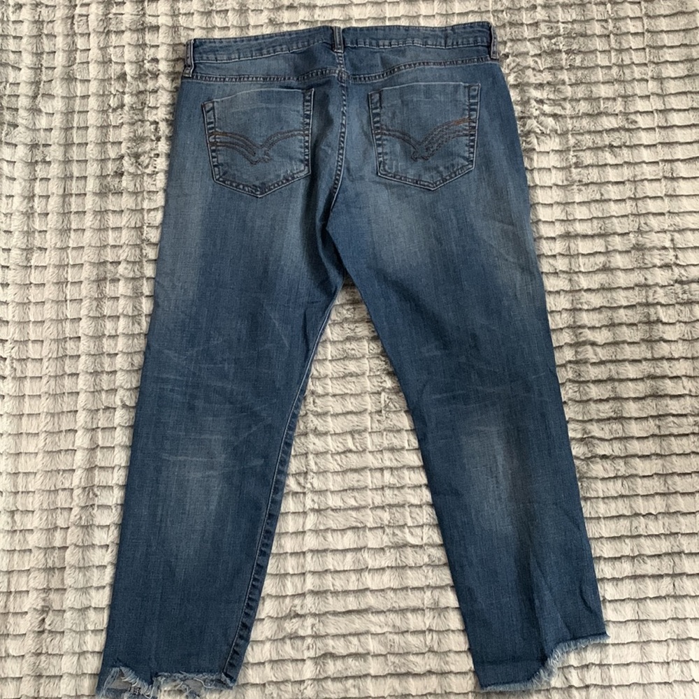 William Rast crop jeans - Picture 6 of 13
